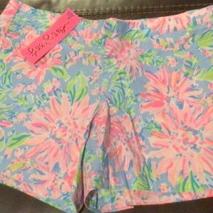 Lilly Pulitzer ocean view shorts size small NWT